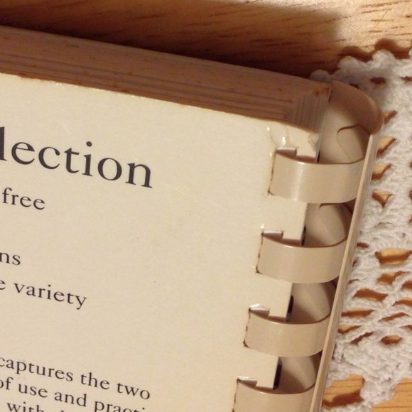 Vintage Country Kitchen Collection, Vegetarian cookbook - Picture 10 of 11